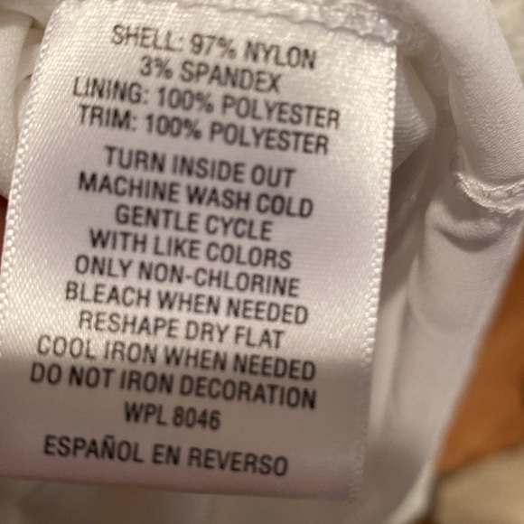 NWT White Lace Top - Picture 10 of 10